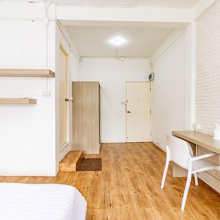 Ze Residence Bang Aor Station バンコク都 エクステリア 写真