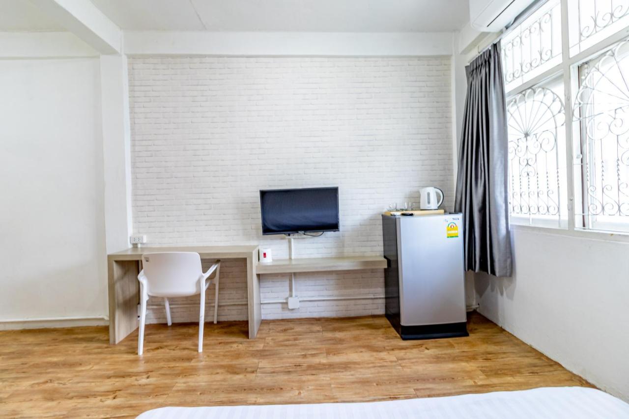 Ze Residence Bang Aor Station バンコク都 エクステリア 写真